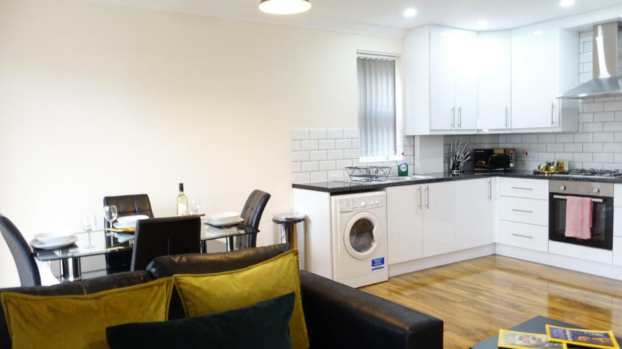 Luxury 2 Bed 2 Bath - Free Parking - 5Min To Airport - Sleeps 6 Apartamento Ashford  Exterior foto