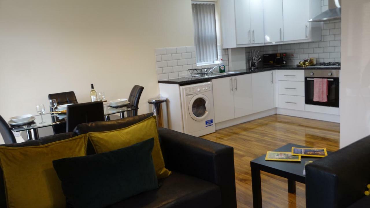 Luxury 2 Bed 2 Bath - Free Parking - 5Min To Airport - Sleeps 6 Apartamento Ashford  Exterior foto