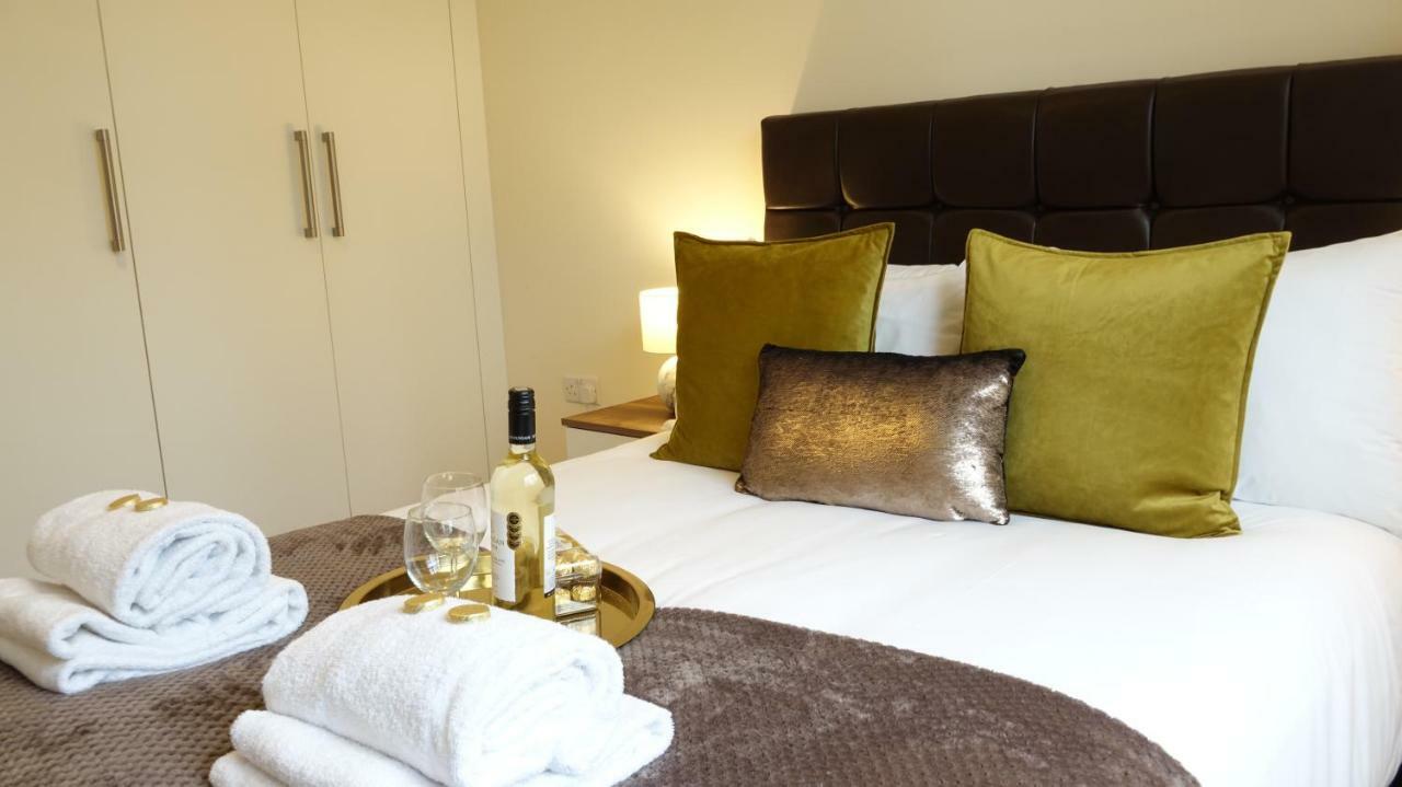 Luxury 2 Bed 2 Bath - Free Parking - 5Min To Airport - Sleeps 6 Apartamento Ashford  Exterior foto