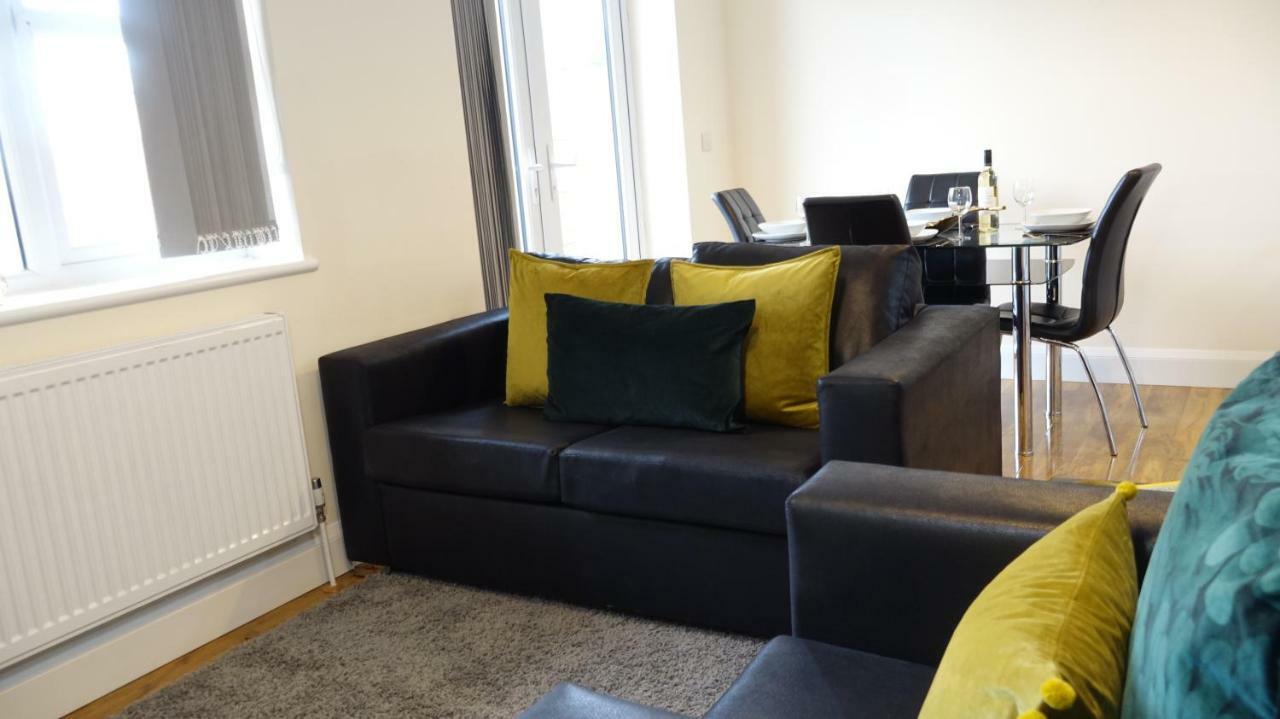 Luxury 2 Bed 2 Bath - Free Parking - 5Min To Airport - Sleeps 6 Apartamento Ashford  Exterior foto