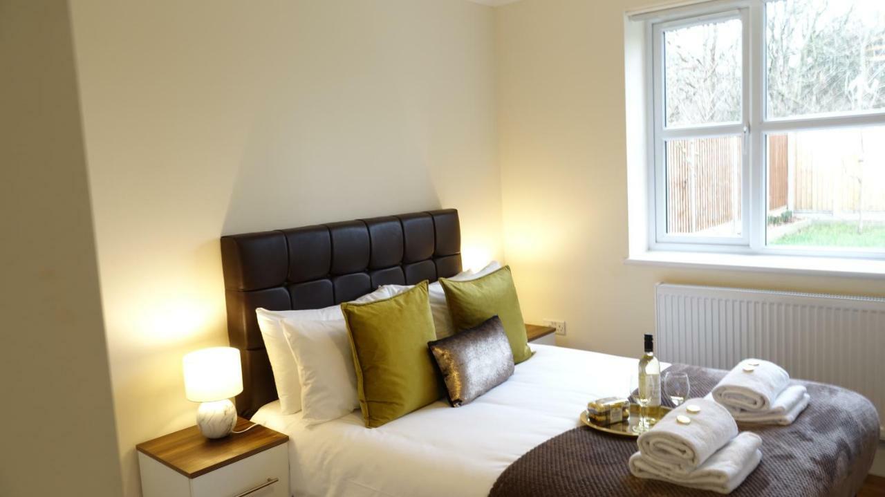 Luxury 2 Bed 2 Bath - Free Parking - 5Min To Airport - Sleeps 6 Apartamento Ashford  Exterior foto