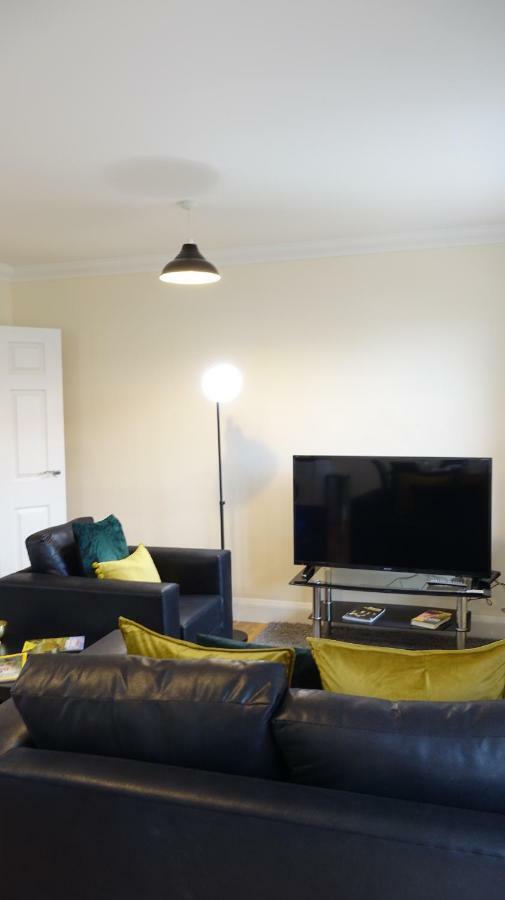 Luxury 2 Bed 2 Bath - Free Parking - 5Min To Airport - Sleeps 6 Apartamento Ashford  Exterior foto